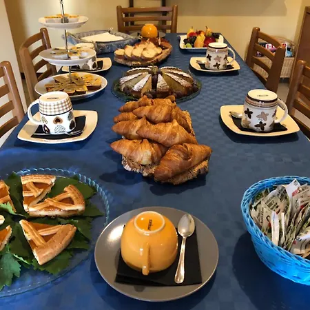 Su Fassoi Bed and Breakfast Santa Giusta